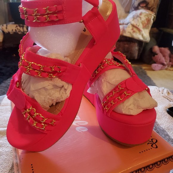 Platform sandal - Picture 6 of 9